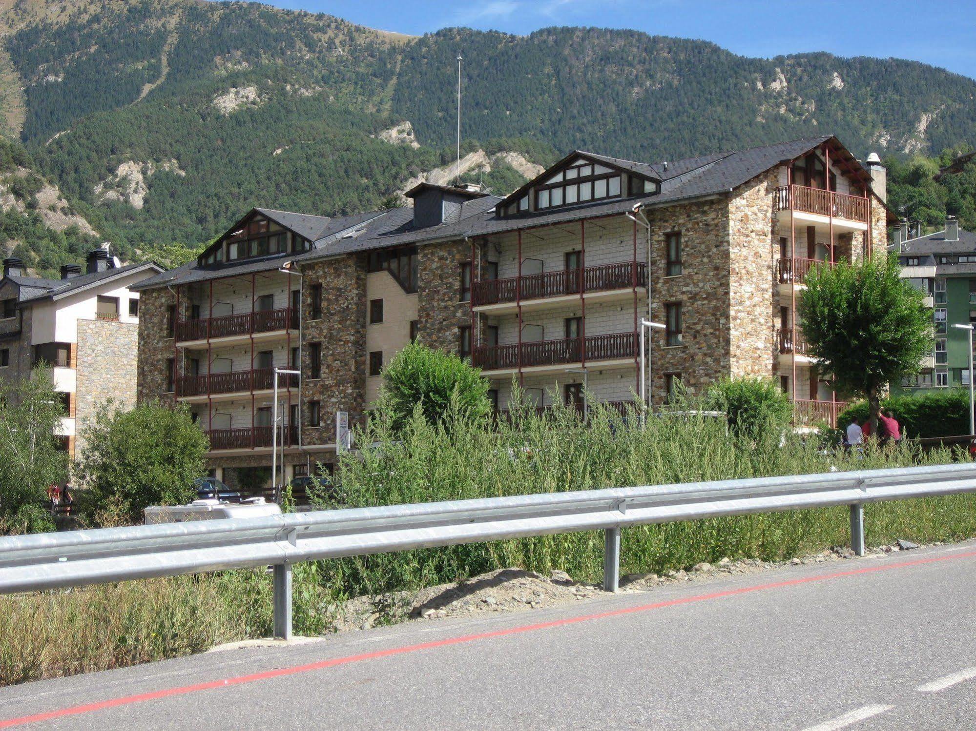 Hotel Ordino Exteriör bild